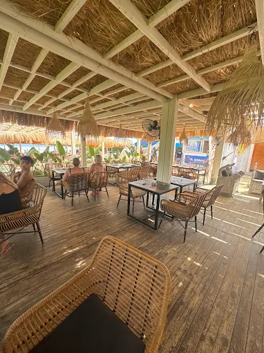 Sinbad Beach restaurant seating